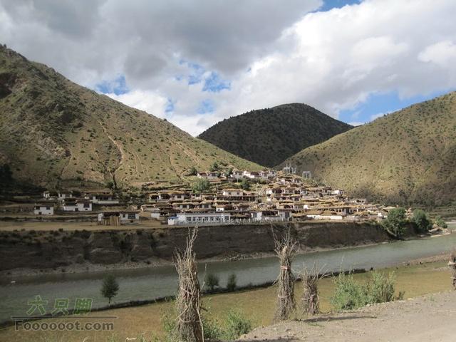 我的西藏之旅 川藏318-珠峰-青藏 GPS轨迹邦达之前的村庄