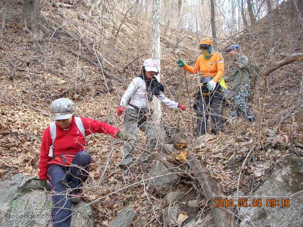 吉林龙湾火山口湖群探寻上山容易下山难