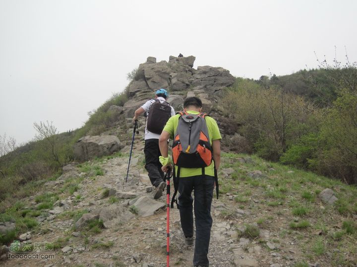 鹫峰-妙峰山穿越GPS轨迹继续前行