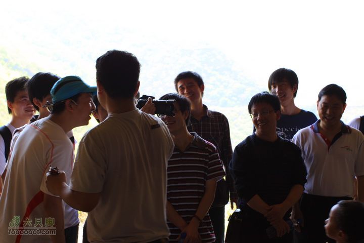 爨底下村徒步上山往返路线，我们的精彩周末洞里的人群