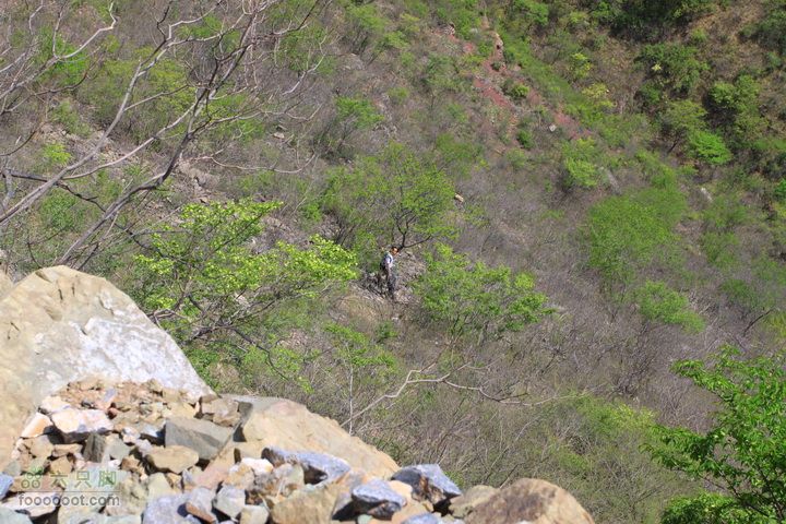 爨底下村徒步上山往返路线，我们的精彩周末另一个猛男也开始开路