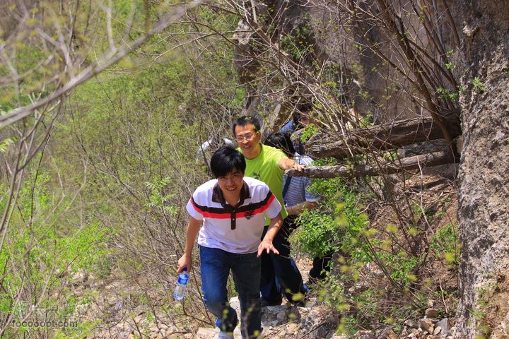 爨底下村徒步上山往返路线，我们的精彩周末上山人群