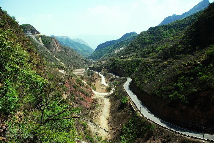 爨底下村、双龙峡两日游(之二)-爨底下周边徒步来时的公路，回去时我们选择了山路