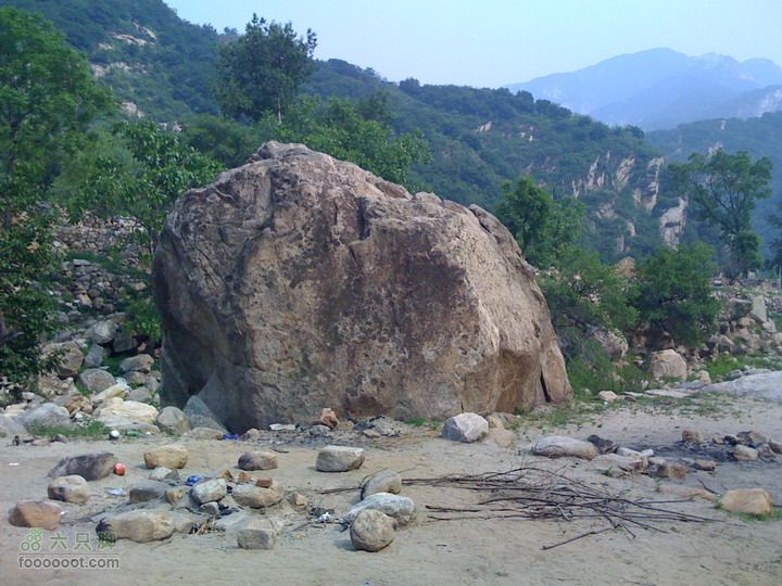 后山铺-云蒙山-云蒙峡重装2日穿越GPS轨迹攻略重要提示：宝物背对一块巨石