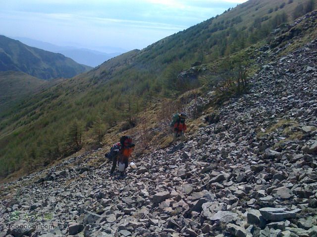 小五台山涧口入东沟出重装+东北2台折返轨迹线路45度踩碎石上坡