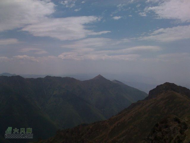 小五台山涧口入东沟出重装+东北2台折返轨迹线路从北台上遥望西台