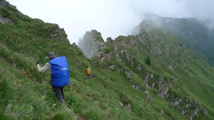 小五台 北台上-东台-山涧口下北台通向东台的北东山脊