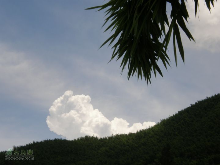 月亮之都游-宜春明月山至十八排徒步往返穿越美丽有型的云朵