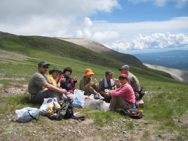 2010长白山西坡天池朝鲜境内的午餐