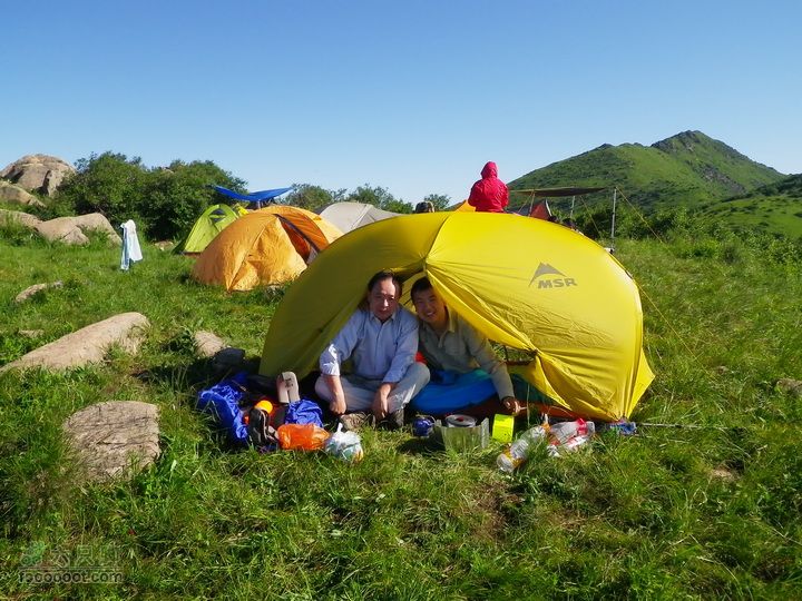 自驾车大海陀村，越野至1550米营地，最无限接近小海坨的线路我们的营地全貌