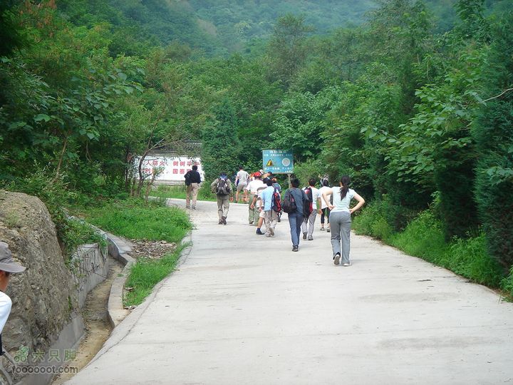 香山经好汉坡直奔周家巷，迷路误入温泉白家幢(勿按此轨迹寻迹)好汉坡开始了