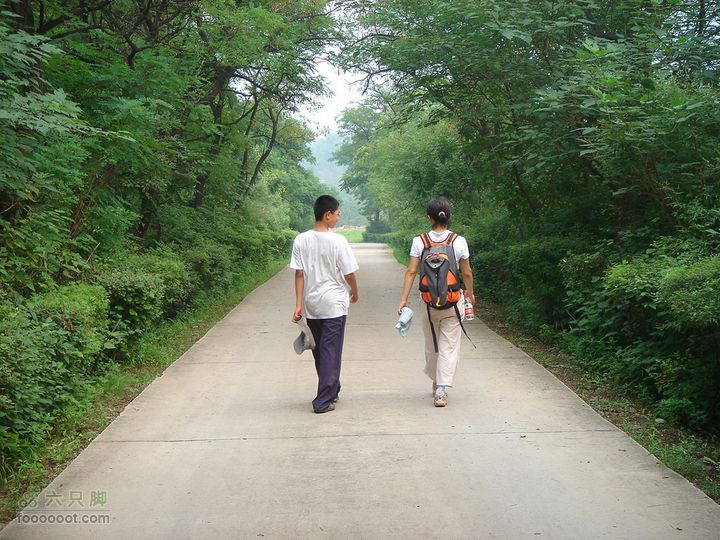 香山经好汉坡直奔周家巷，迷路误入温泉白家幢(勿按此轨迹寻迹)走起来格外轻松