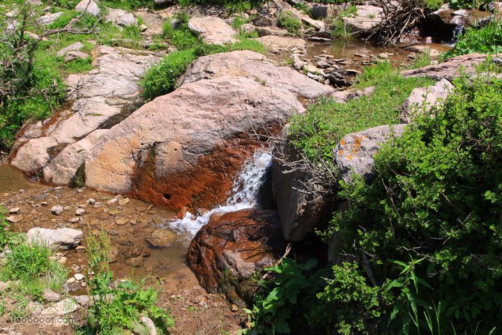 卸甲沟-草坨-东甸子梁-南骆驼庵 探路穿越山中开始有清澈的山泉