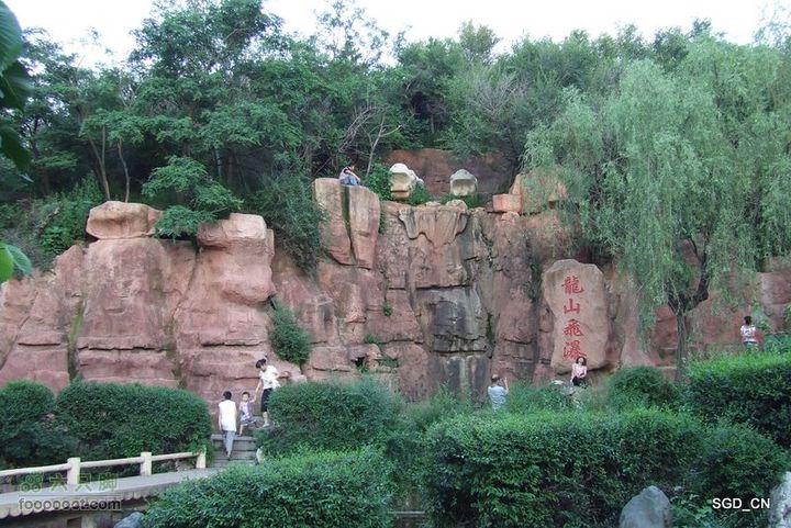 龙首山_四望阁_慈清寺龙园_龙山飞瀑