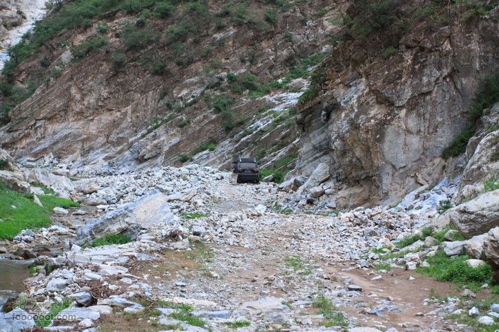 苜蓿村上茶山村探路，下山遭遇乱石滩，连夜逃出赶紧掉头，趁天没黑往回跑！