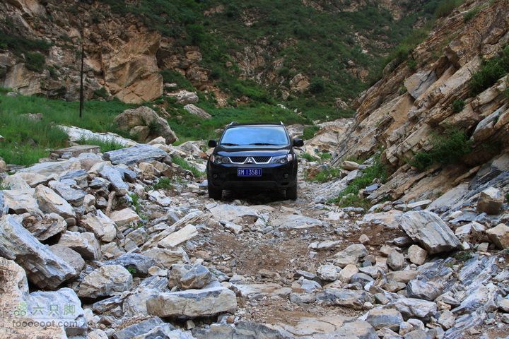 苜蓿村上茶山村探路，下山遭遇乱石滩，连夜逃出刚开始还好