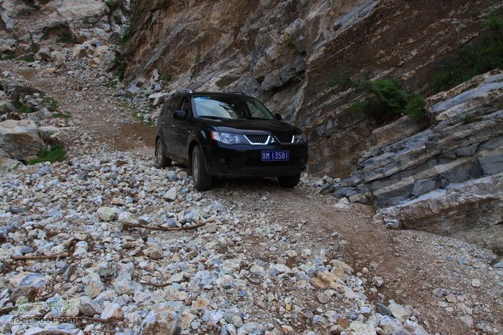 苜蓿村上茶山村探路，下山遭遇乱石滩，连夜逃出通过后的一段走的还算顺利