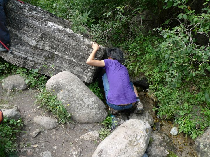龙聚山庄-三岔河-库尾扎营GPS轨迹路过泉眼，打水