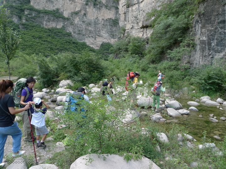 龙聚山庄-三岔河-库尾扎营GPS轨迹路上有10多个过河点