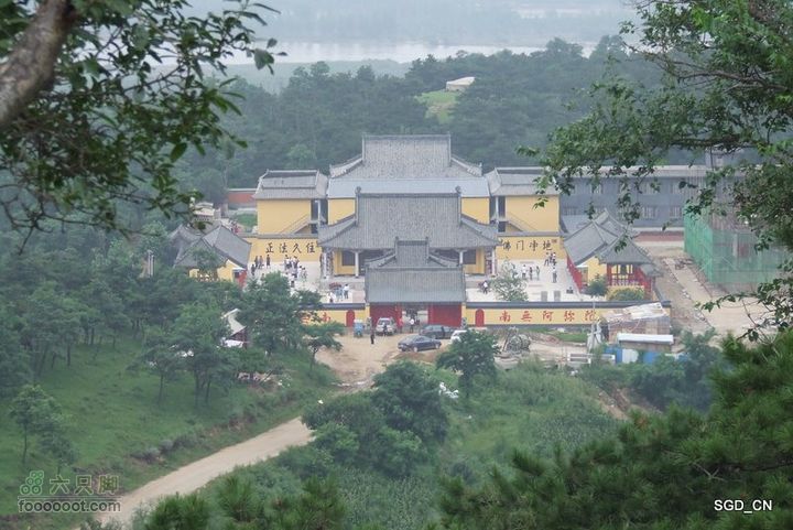 七星山_石佛寺_老人头石佛寺远眺