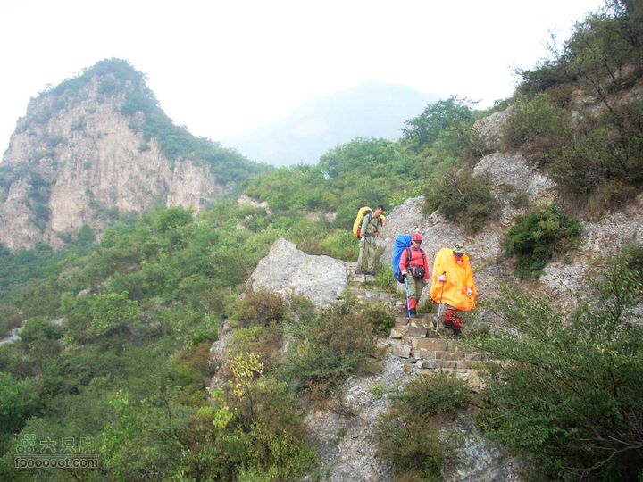 下马威—东灵山—北灵山—黄草梁—柏峪—爨底下—斋堂ZN穿越出山口石阶路