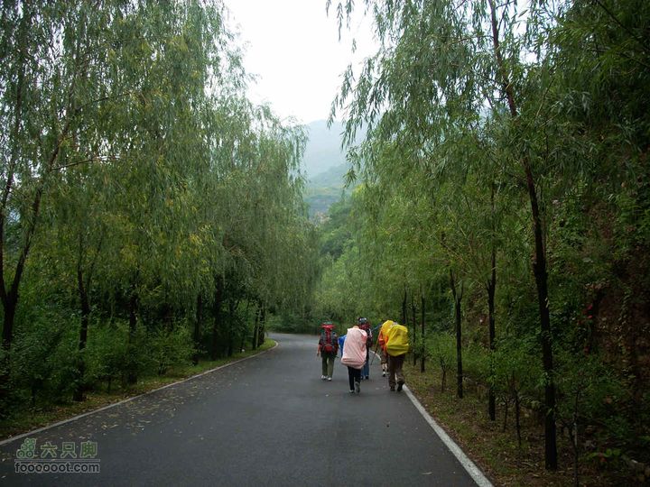 下马威—东灵山—北灵山—黄草梁—柏峪—爨底下—斋堂ZN穿越公路徒步