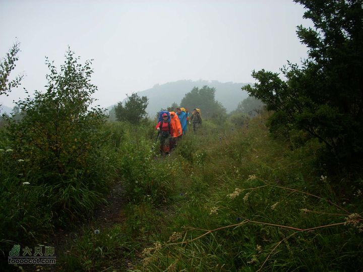 下马威—东灵山—北灵山—黄草梁—柏峪—爨底下—斋堂ZN穿越向黄草梁子前进