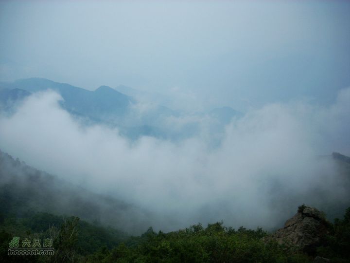 下马威—东灵山—北灵山—黄草梁—柏峪—爨底下—斋堂ZN穿越云雾缭绕美不胜收