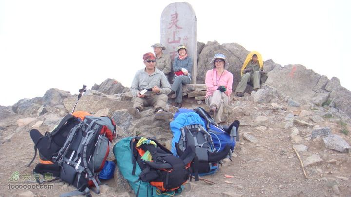 下马威—东灵山—北灵山—黄草梁—柏峪—爨底下—斋堂ZN穿越灵山山顶