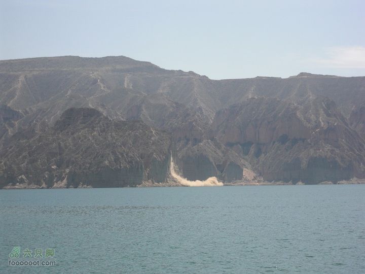 兰州-互助-西宁-龙羊峡龙羊峡水库湖岸的崩塌