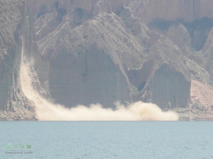 兰州-互助-西宁-龙羊峡龙羊峡水库湖岸的崩塌