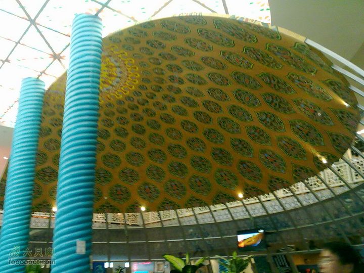 世博游第一日之风雨同行巨大华丽的屋顶