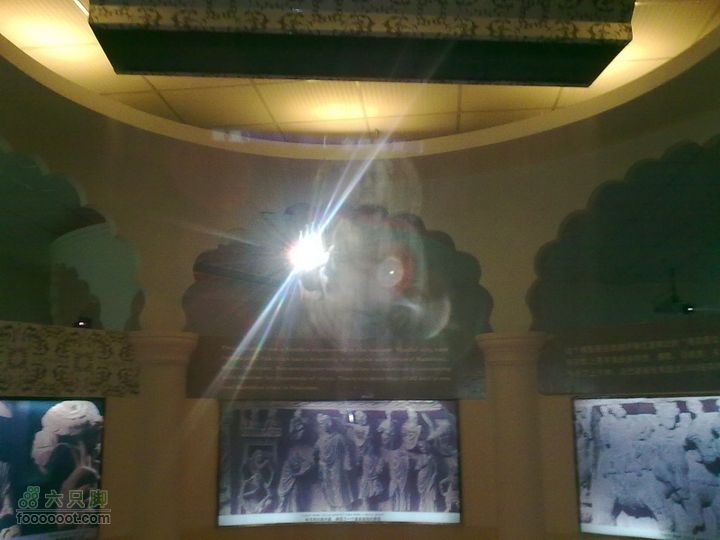 世博游第一日之风雨同行隐约的佛像