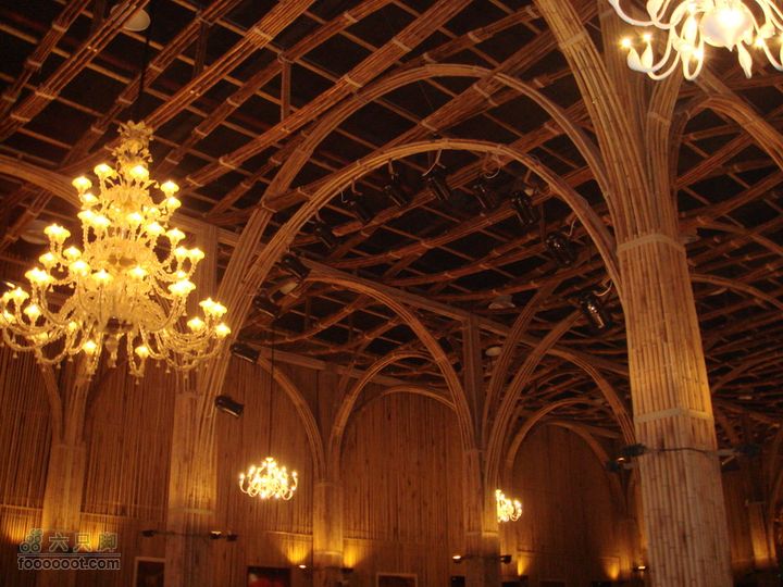 世博游第一日之风雨同行进入越南馆