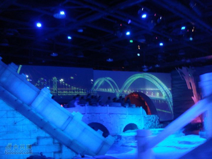 世博游第一日之风雨同行中国古代拱桥与当今高科技大桥对比