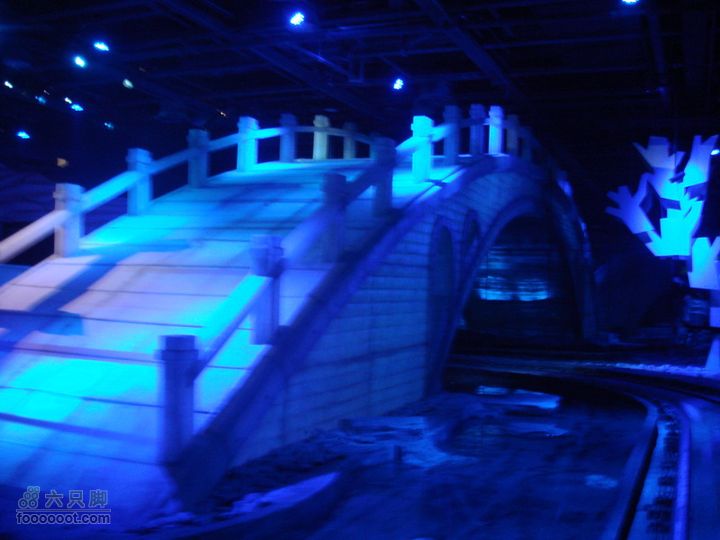 世博游第一日之风雨同行中国拱桥