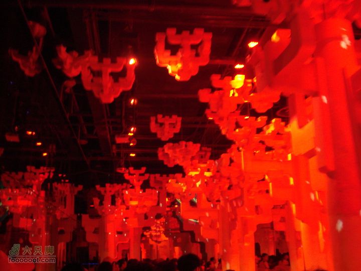 世博游第一日之风雨同行斗拱