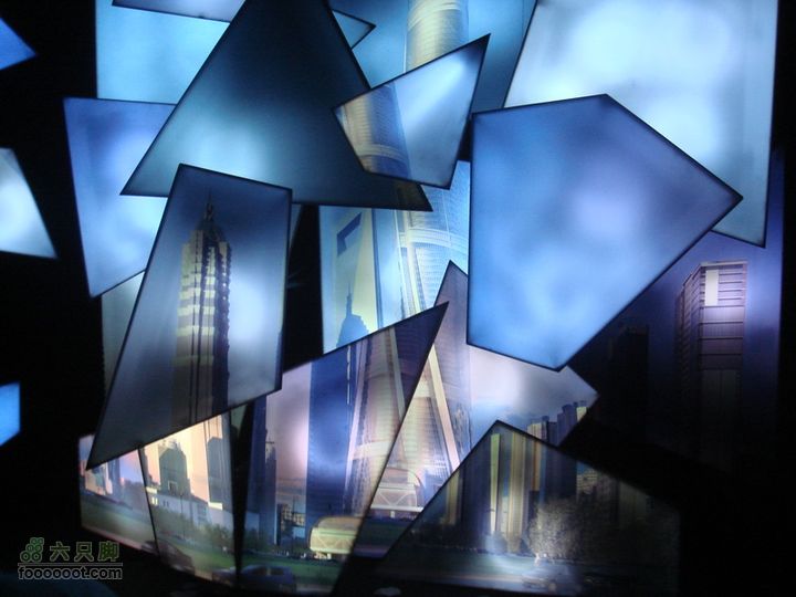 世博游第一日之风雨同行我国一些标志性的建筑