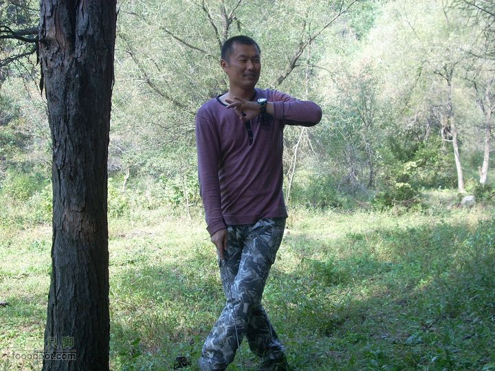 2010.09.25花豹冲爬山DSCN8903_眸目压缩