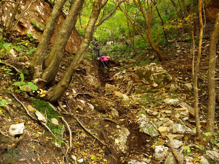 南北驼梁重装(2):辽道背-北驼-华塔-运木沟惊魂滚石坡