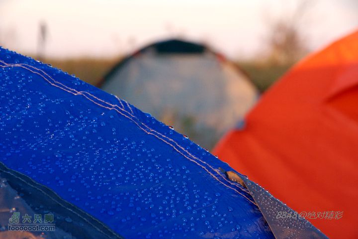 黑龙江最高峰 大秃顶子 起点东升林场清晨帐篷结满了露水，夜晚的温度低到3度