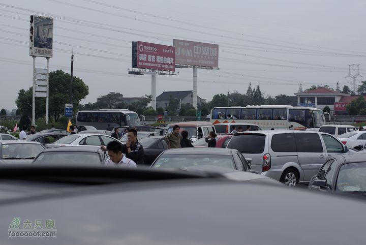 上海-途径黄山-淳安县千岛湖姜家镇-上海熙熙攘攘的车群一同拥出喧嚷的城市
