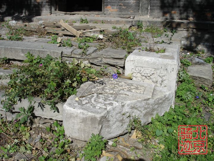北京骑迹29 寻访北京唯一一座窑神庙 追溯门头沟的由来散落在窑神庙前的石构件