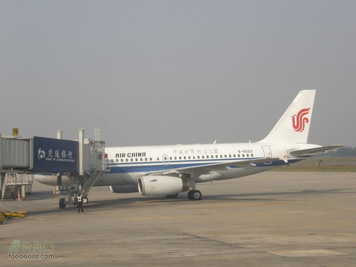 四迹合一（飞机、动车组、汽车、步行速度大比拼）PA300714