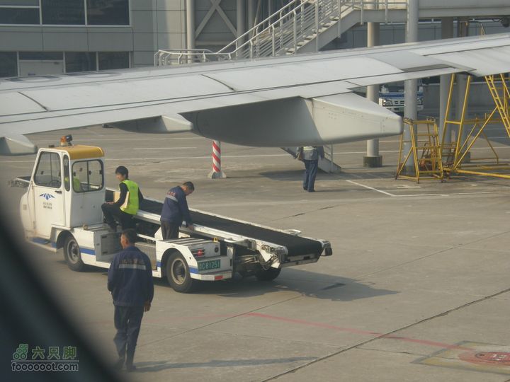 四迹合一（飞机、动车组、汽车、步行速度大比拼）PA300717