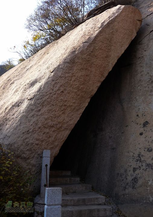 同上周:佛山陵园-白虎涧-凤凰岭三线环穿宫保石寨