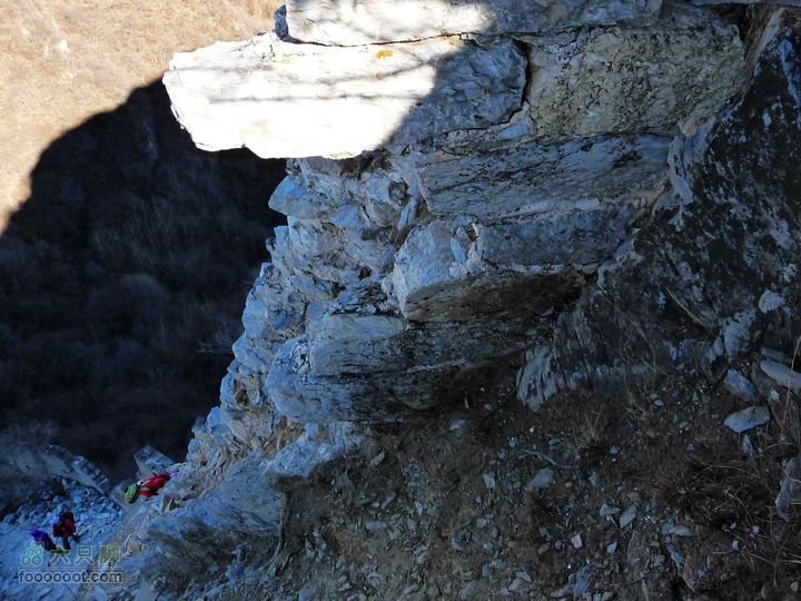 箭扣一日:赵氏山居-西大墙-北京结-鹰飞倒仰-箭扣-正北楼头顶，松动的巨岩！