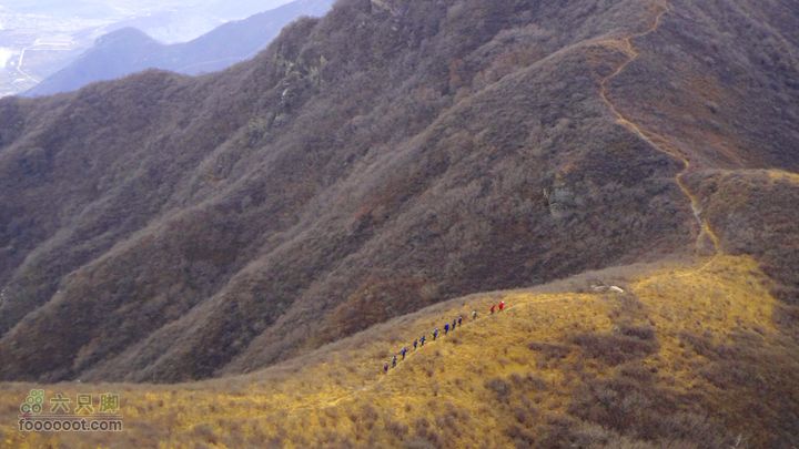 大觉寺-冷风口-马鞍山-陈家庄GPS轨迹线路这是我们在下撤的时候，被另一队的驴友拍下的