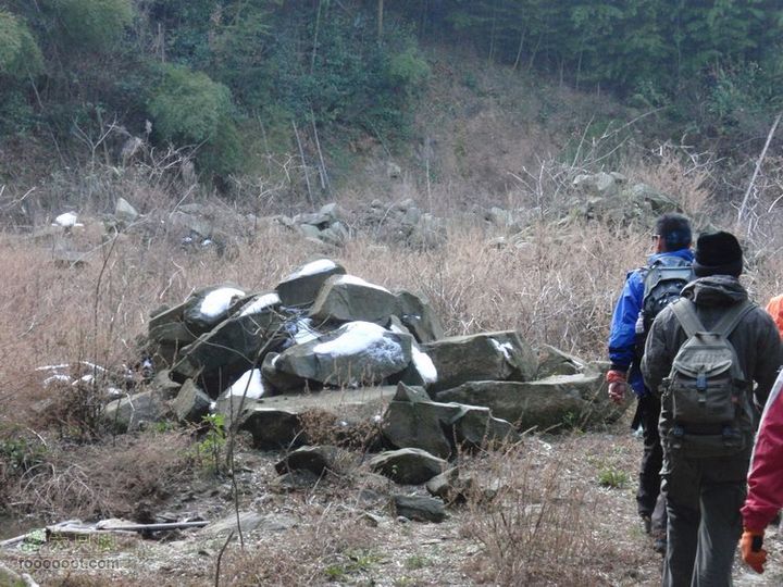 邵岙湖、岗墩、桐岭、阳觉殿绕圈路线朝前红顶旧址。