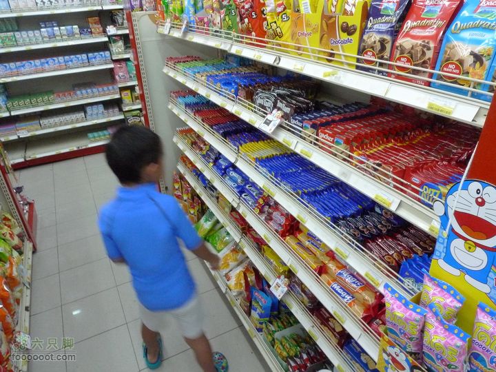 普吉pp岛曼谷11日自助游，全程GPS轨迹+照片去旁边的711买电话卡和零食